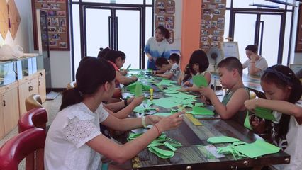 巧手折出新天地 鄰里共敘社區(qū)情——肖家河街道興蓉社區(qū)成功舉辦折紙藝術(shù)活動